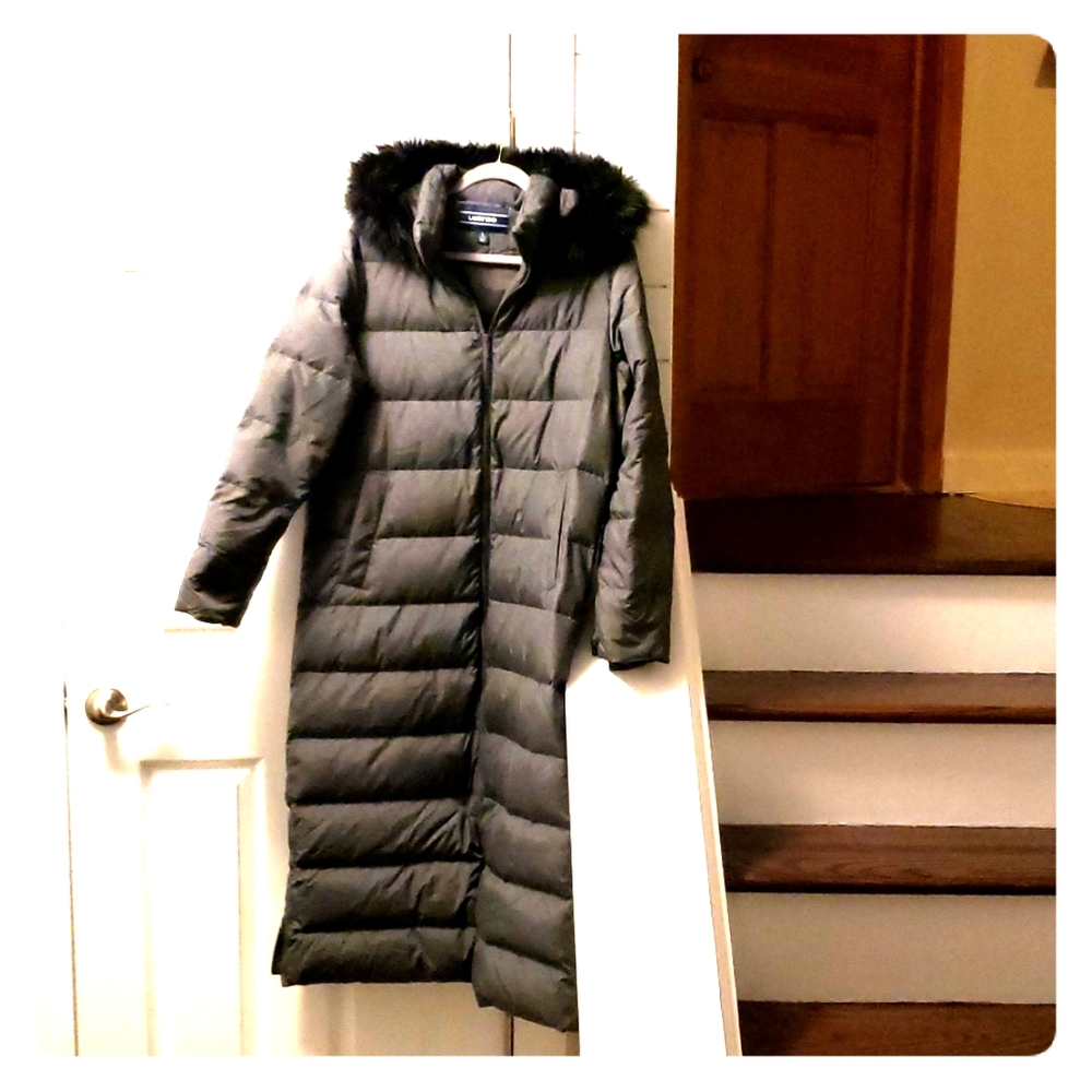 Coat with removable hood